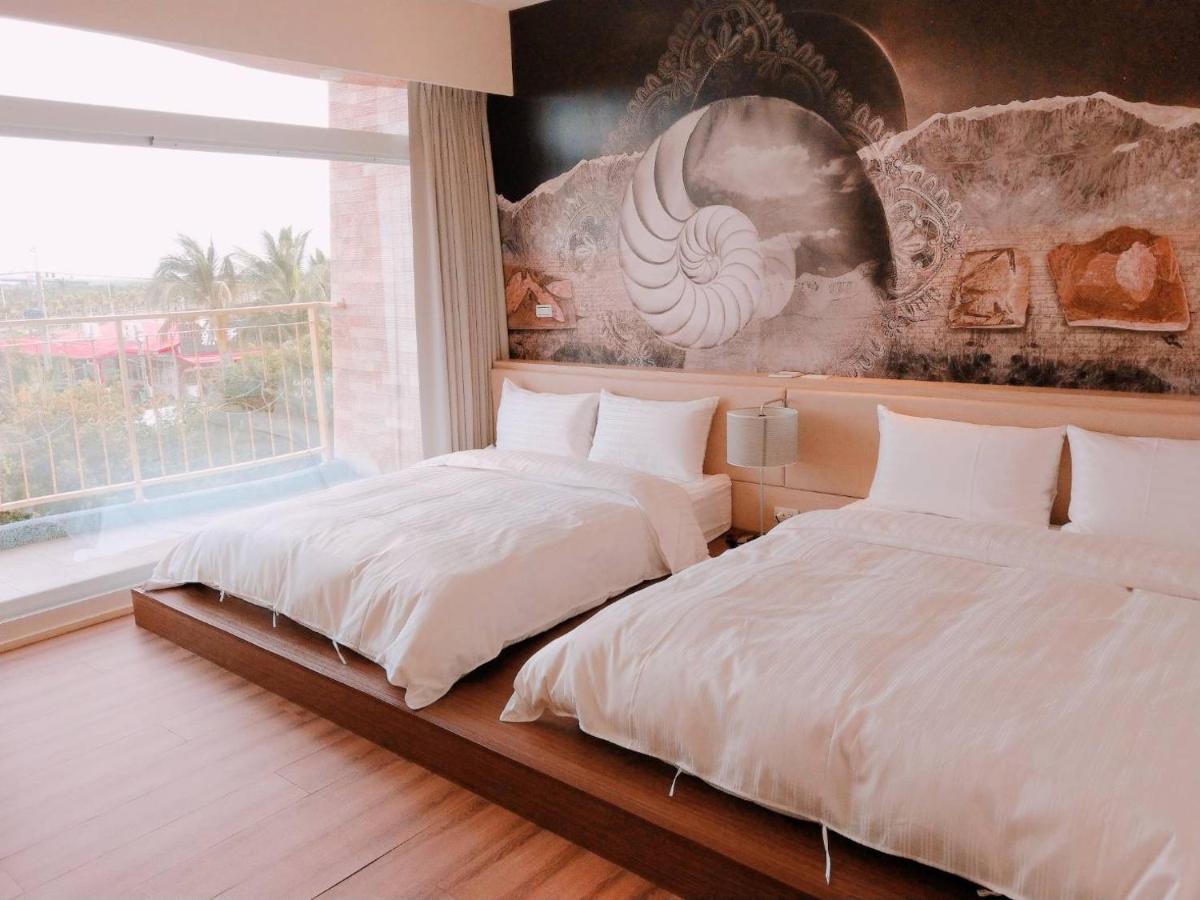 Top Bay B&B Donggang Bagian luar foto