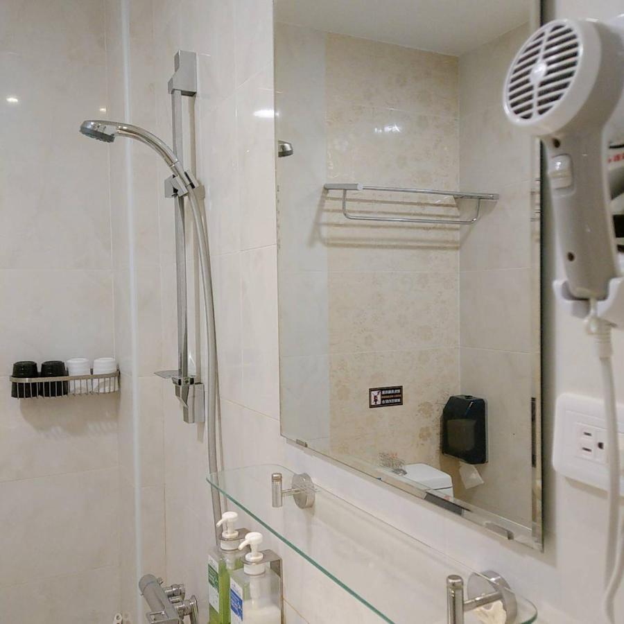 Top Bay B&B Donggang Bagian luar foto