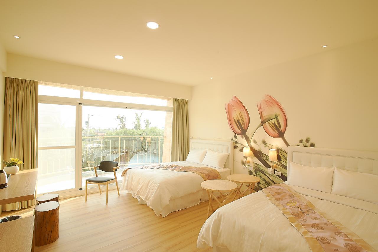 Top Bay B&B Donggang Bagian luar foto