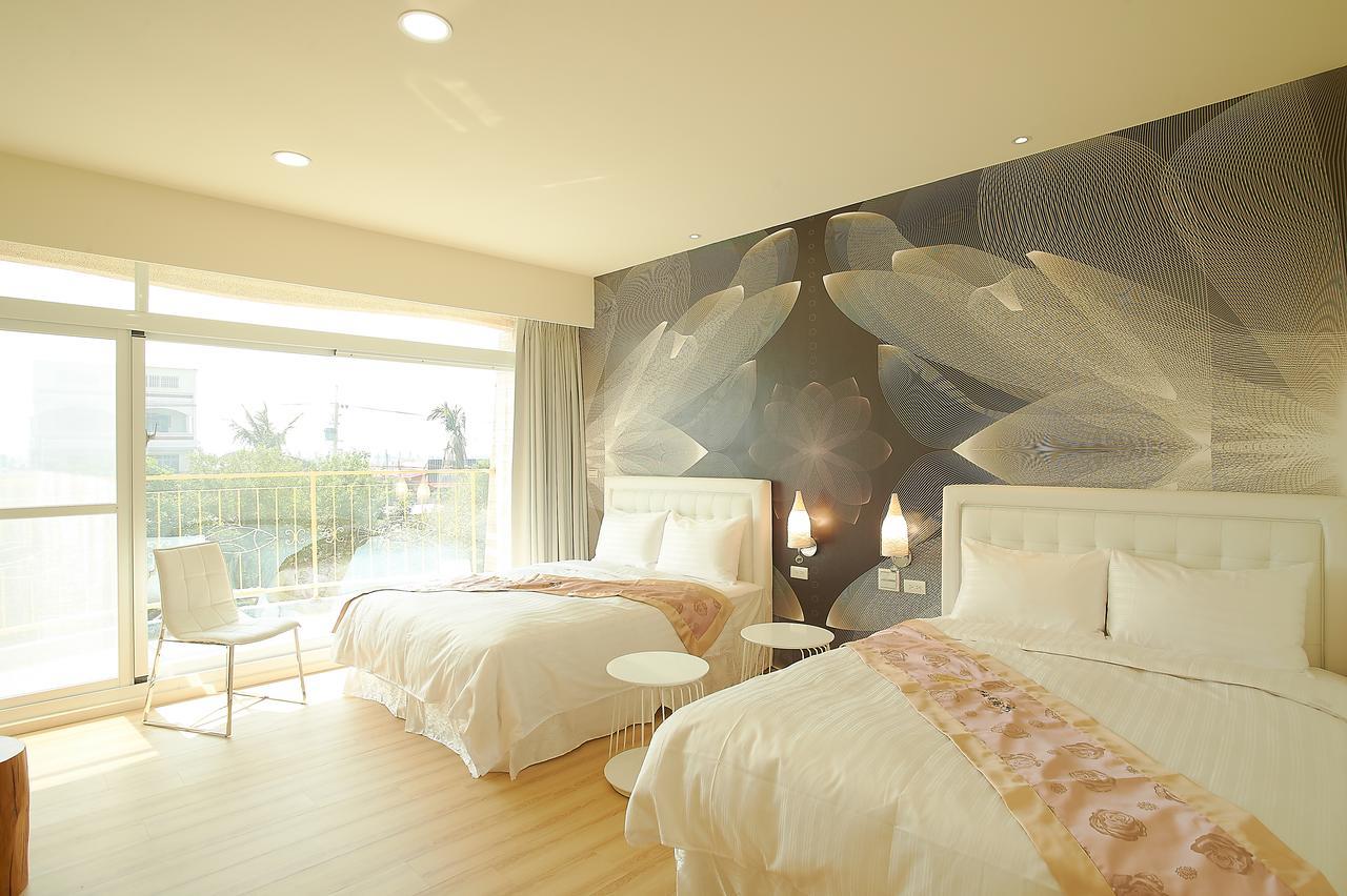 Top Bay B&B Donggang Bagian luar foto